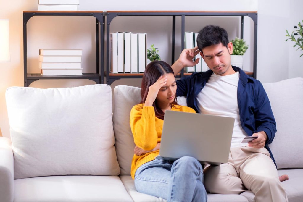 Jangan Mudah Percaya Testimoni Belanja Online yang Terlihat Tidak Wajar
