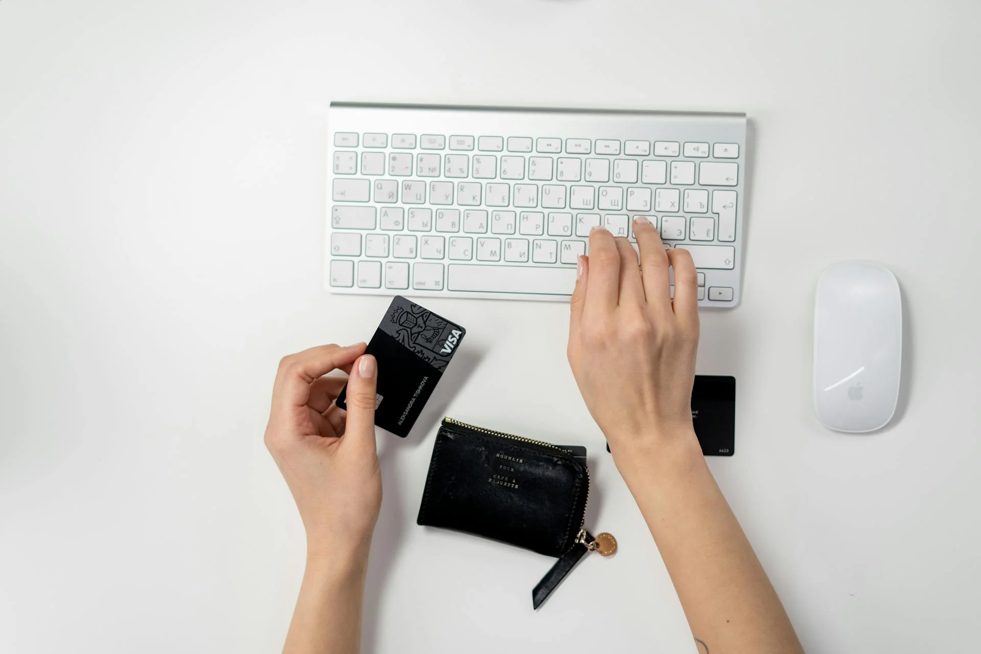 Gunakan Kartu atau Layanan Pembayaran dengan Perlindungan, Tips Aman Belanja Online